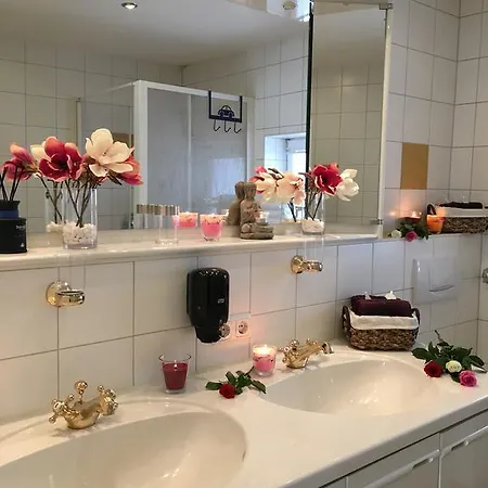 Golden Gapa Large Family Penthouse 6